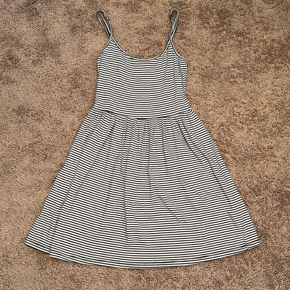 Size forever21 dress with striped pattern